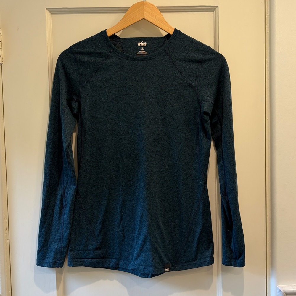 REI dark green long sleeve base layer shirt women’s size Small